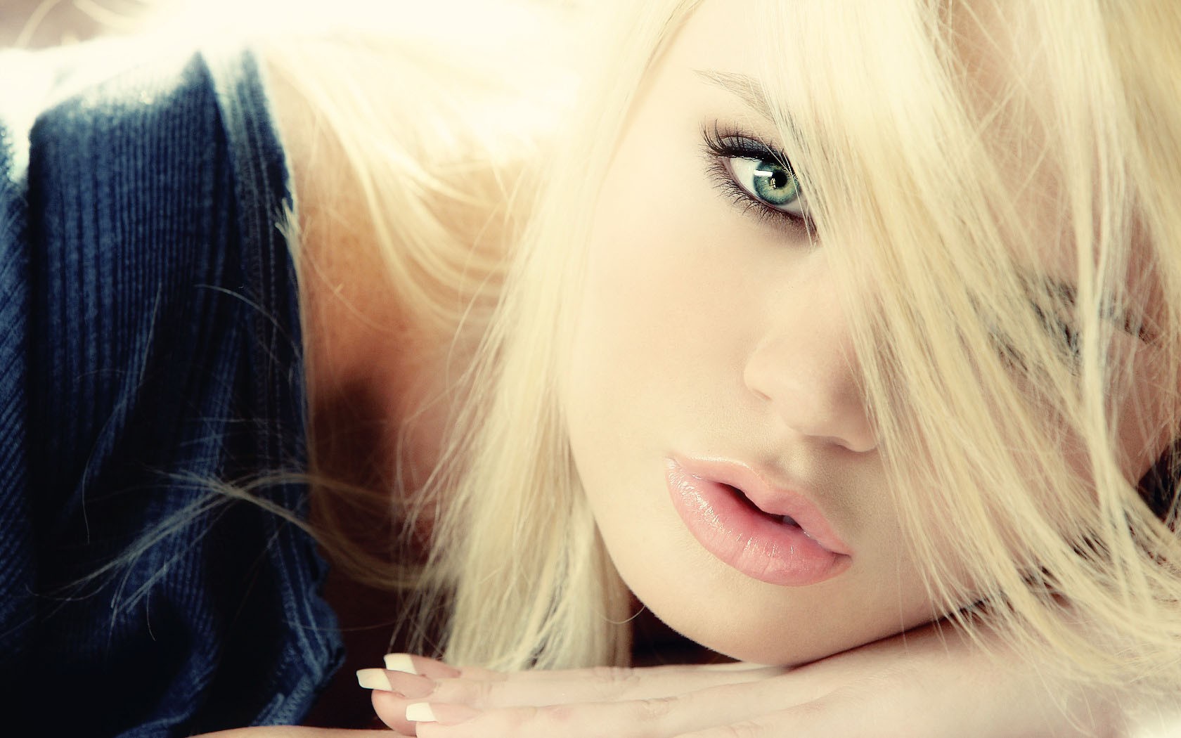 379286-20111110-sg14c2.jpg