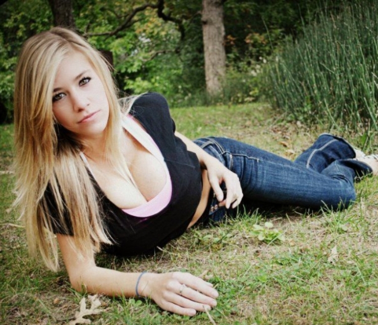 635875-20120808-A7G9aD.jpg