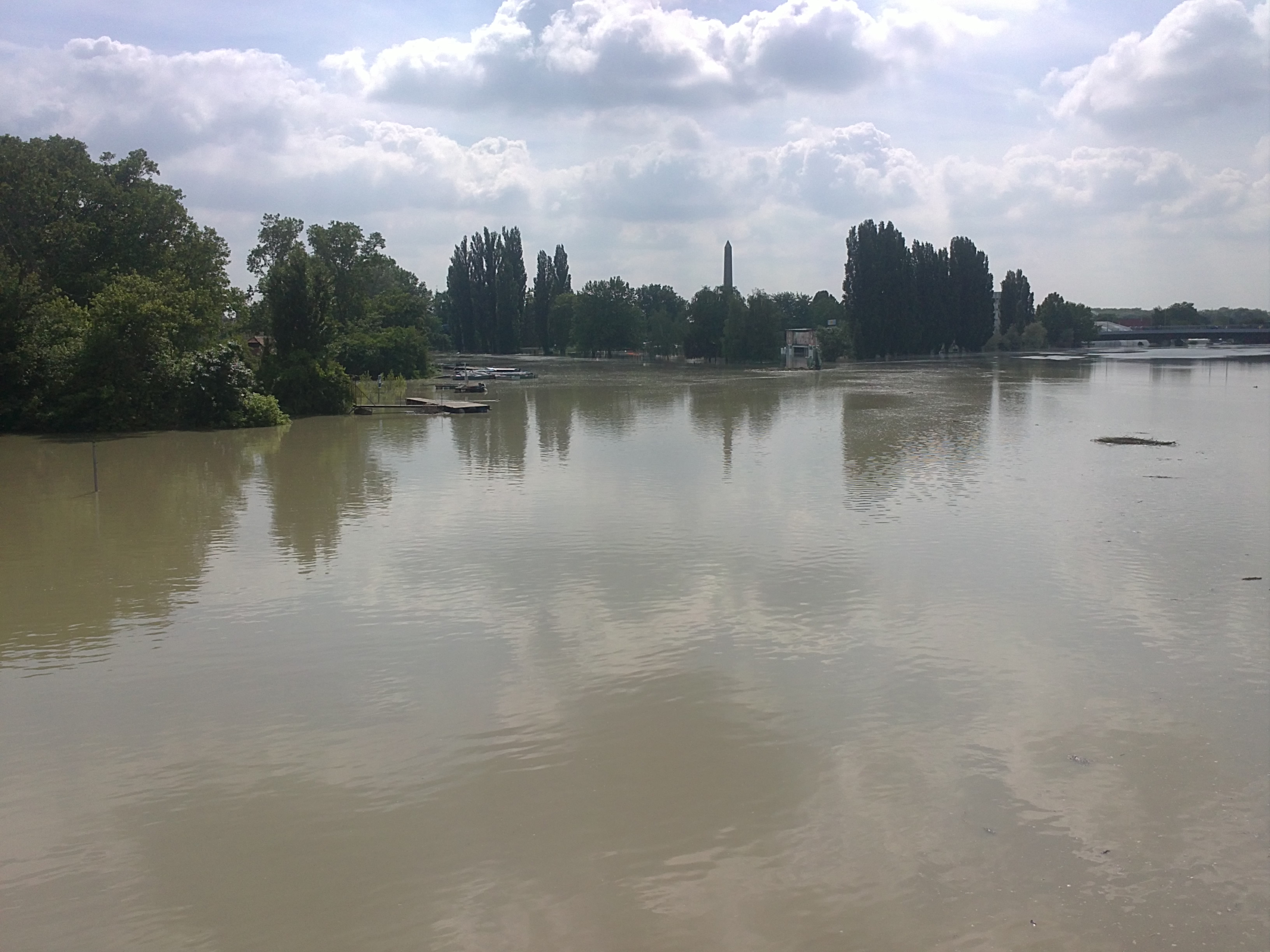 20130606972_www.kepfeltoltes.hu_.jpg