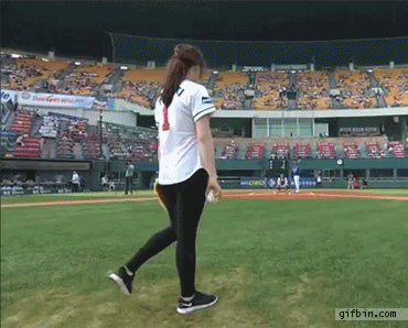 1373305270_amazing_first_pitch__south_korean_rhythmic_gymnast_shin_sooji.gif