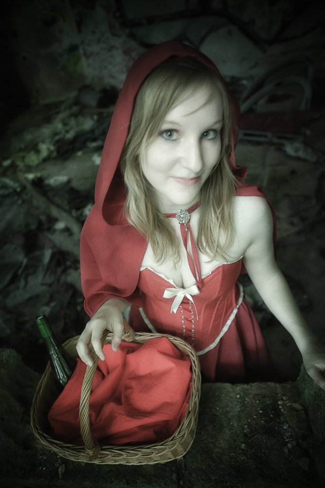 cafe__bunker_vs_little_red_riding_hood_by_forlorntreasures-d594938.jpg