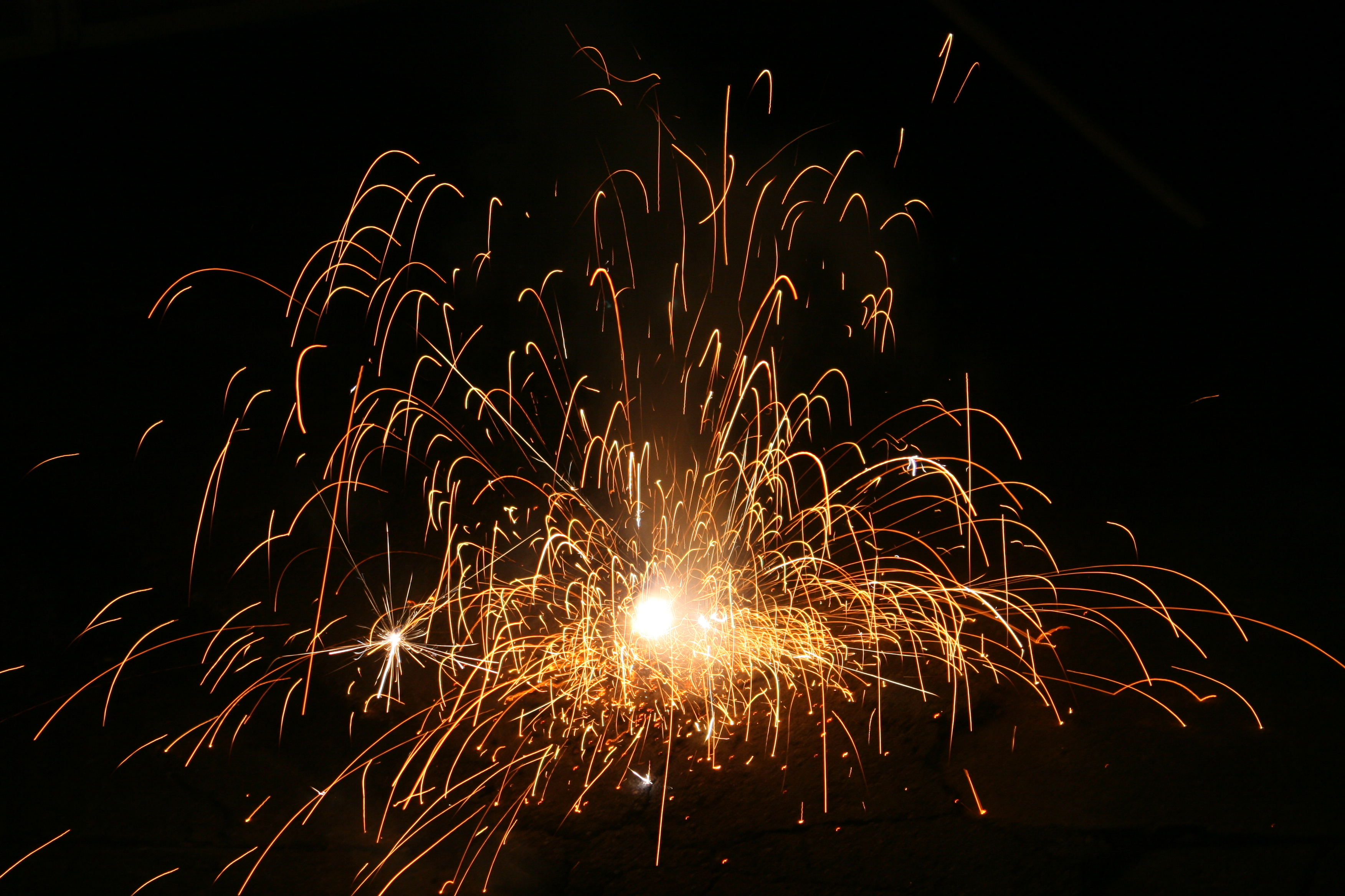 1697298-20141231-AriEFU.jpg