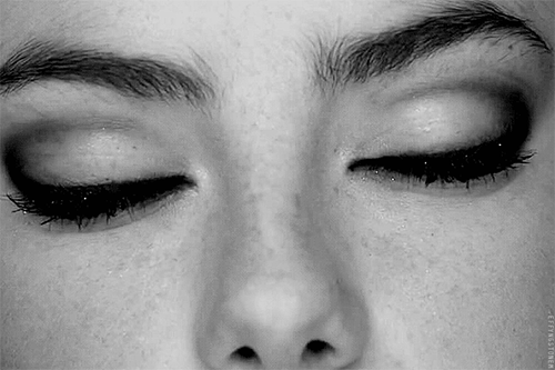 tumblr_np022jCzGa1u7avkjo1_1280.gif